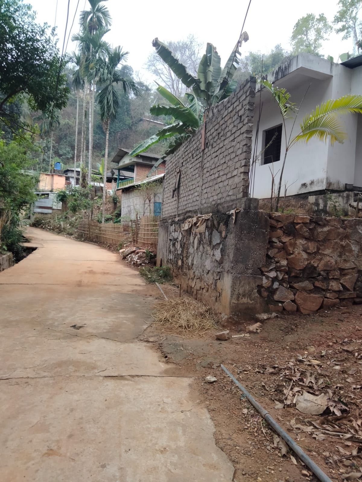 NON-MYADI PLOT 1 KATHA WITH HOUSE NEAR AZARA RAILWAY STATION