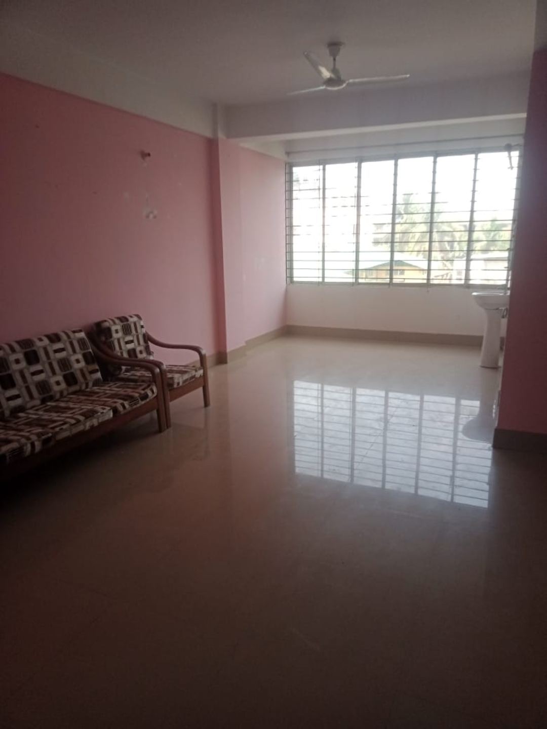3bkh, spacious,and homely surroundings .only total 14 flats
