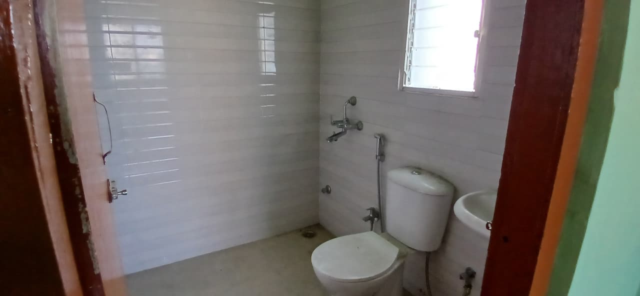 3 BHK Apartment for Sale at Royal Awas, Betkuchi